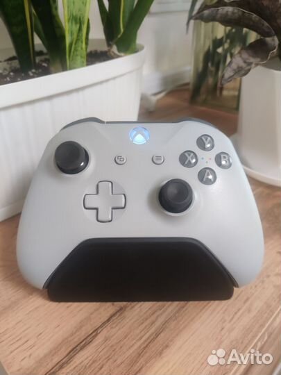 Геймпад Xbox one S (Model 1708)