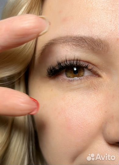 Наращивание ресниц в салоне