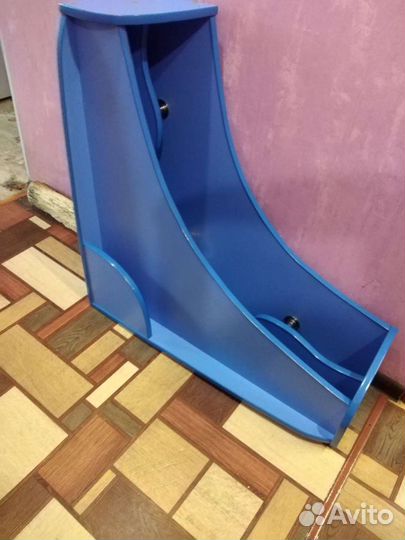 Полка угловая от дивана