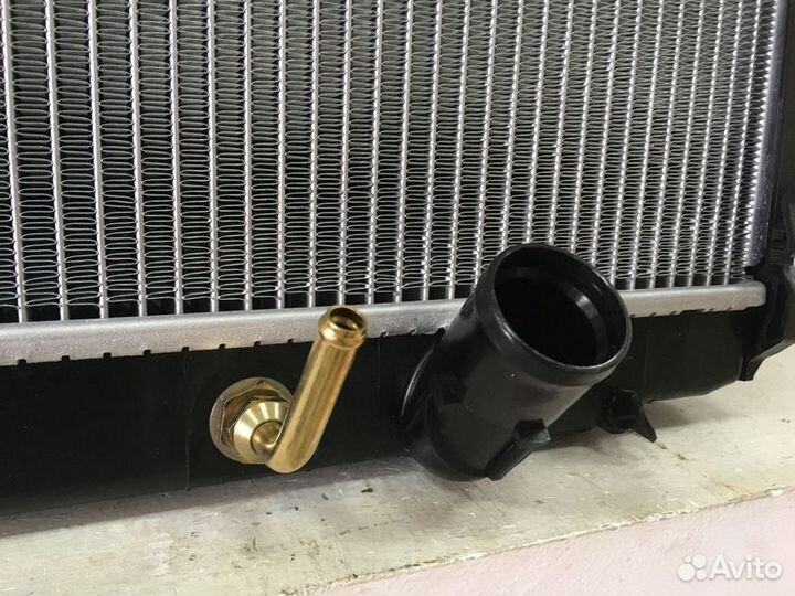 Радиатор охлаждения Лексус LX570 2UZ-FE/1/3UR 07