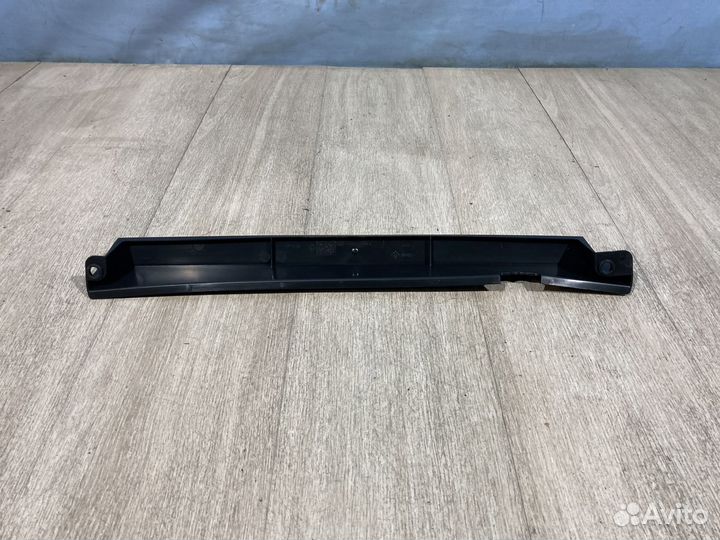 Дефлектор радиатора Renault Duster HSA, HSM