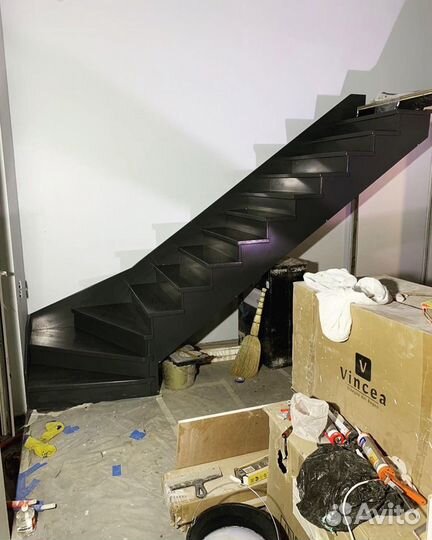 Лестница на металлокаркасе