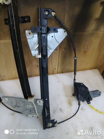Стеклоподъемник задний Jeep Grand Cherokee wj