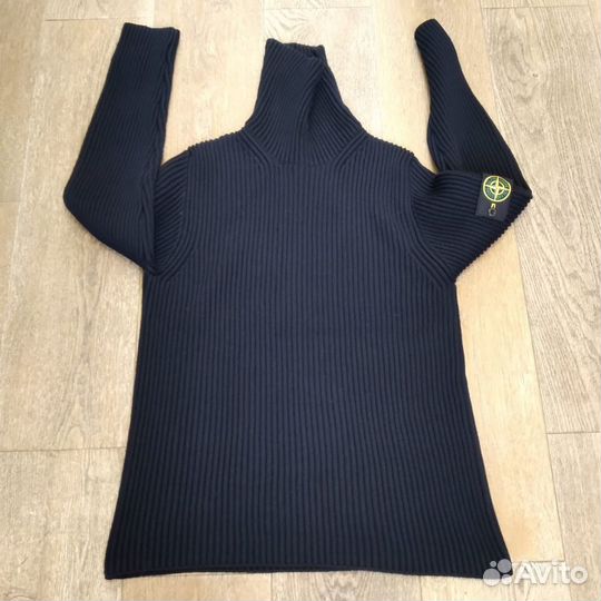 Свитер мужской stone island