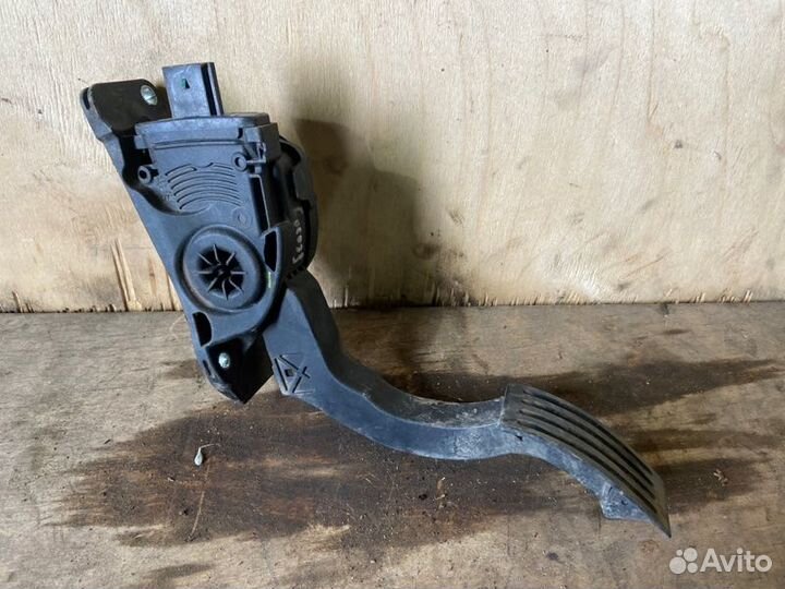 Педаль газа Ford Focus 3 2010-2019