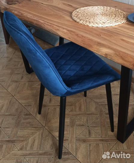 Мягкий стул со спинкой