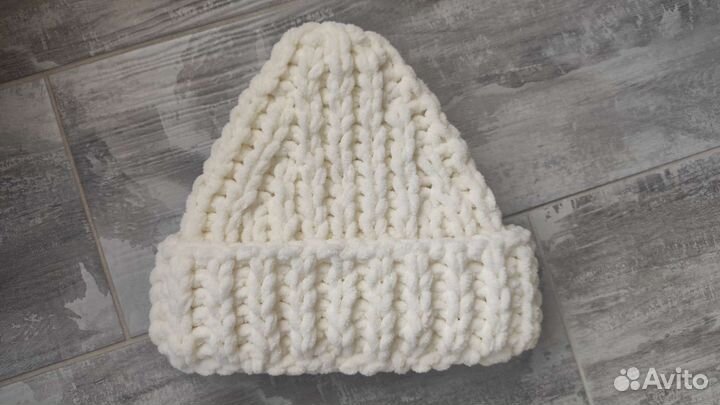 Шапка женская вязаная ручная работа