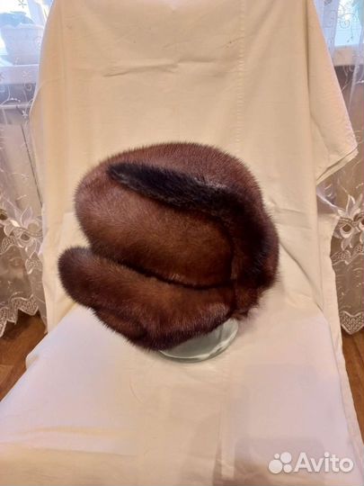 Берет женский норковый