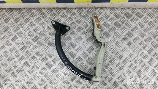 Петля крышки багажника volkswagen passat B7 (95O07