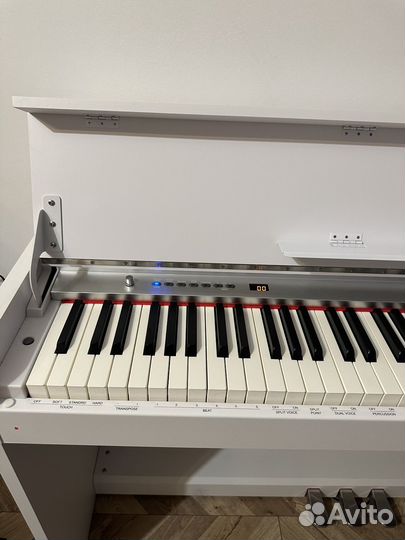 Продам почти новое цифровое пианино NUX WK 300/310