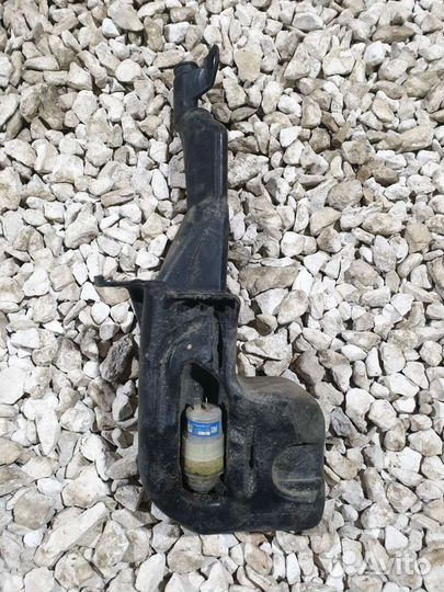 Бачок омывателя Opel Astra H