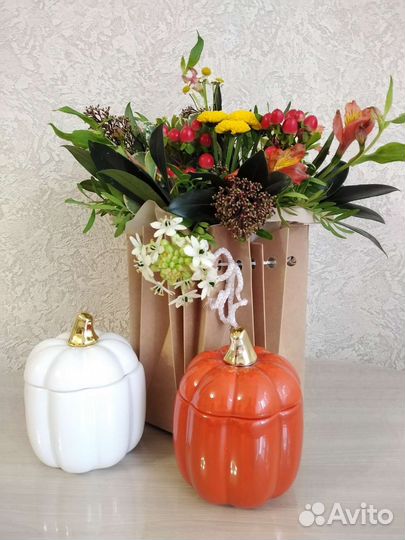 Тыквы из стекла и керамики