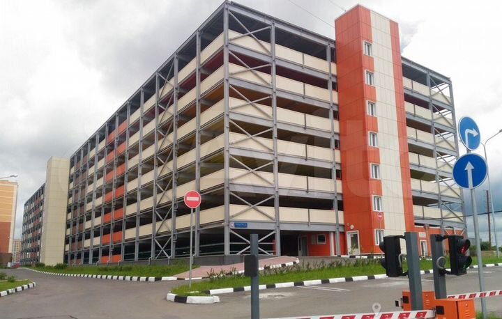 Машиноместо, 14 м²