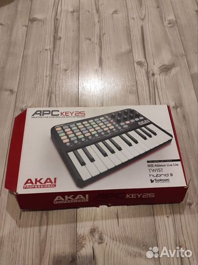 Миди клавиатура akai pro apc 25