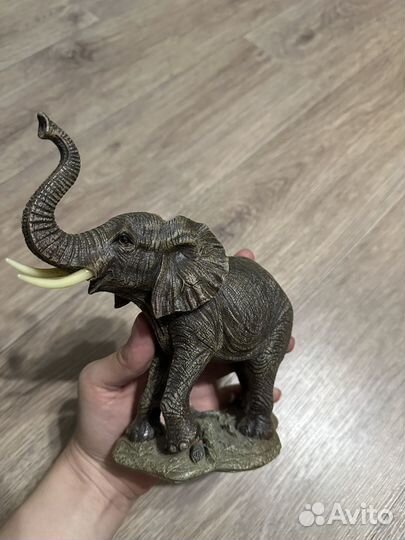 Статуэтка слон