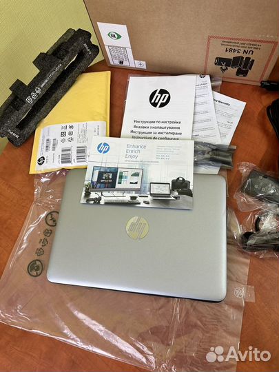 HP EliteBook 820 G4 i5/8g/256g Новый