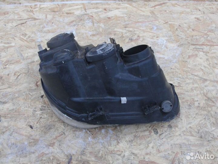 Фара левая volkswagen polo 4