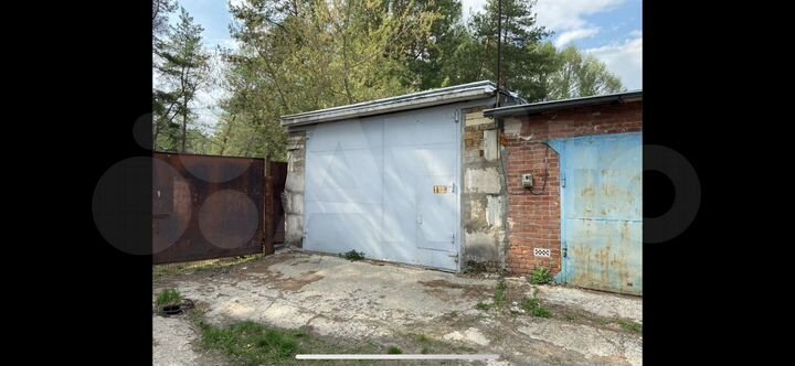 Гараж, > 30 м²