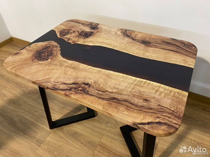 Кухонный стол лофт 'Perfection Book'
