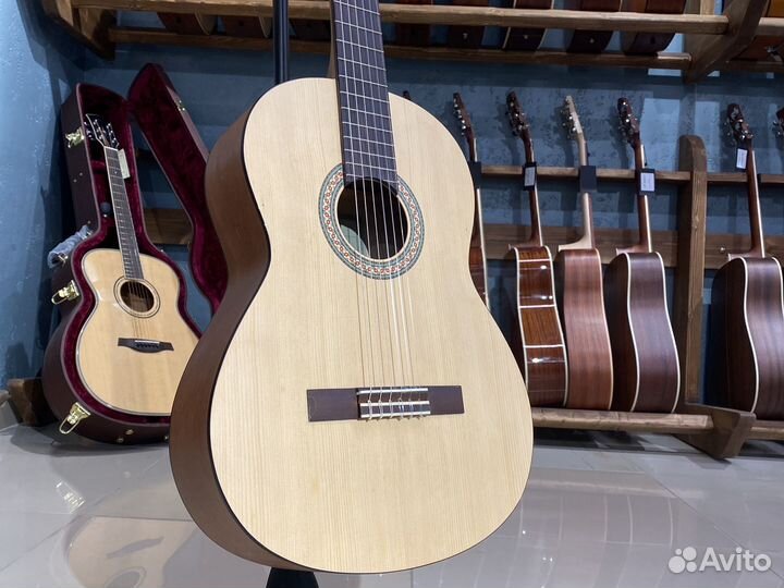 Yamaha C40M Классическая гитара