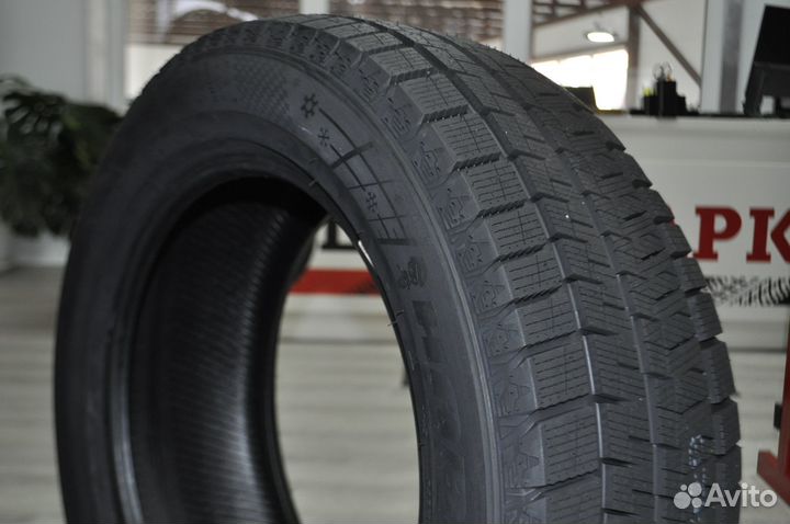 Habilead SnowShoes AW33 225/45 R18 91H