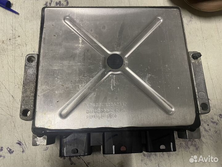 Блок управления двигателем Ford Focus 2 2005-2011