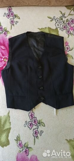 Жилетка для мальчика школьная