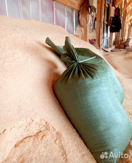 Опилки в мешках