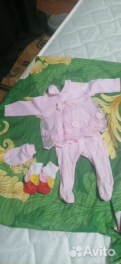 Одежда на выписку для девочки