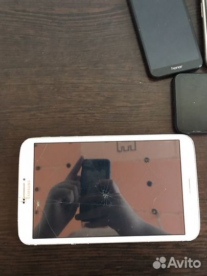 iPhone SE, 32 ГБ