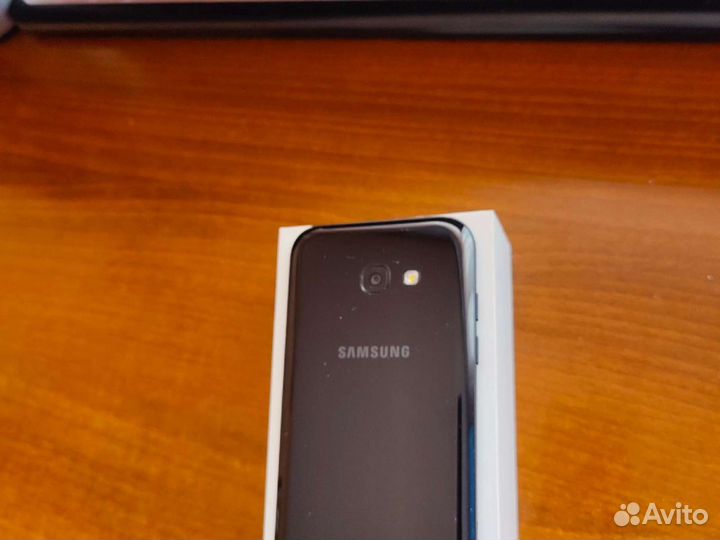Телефон Samsung galaxy a5 2017