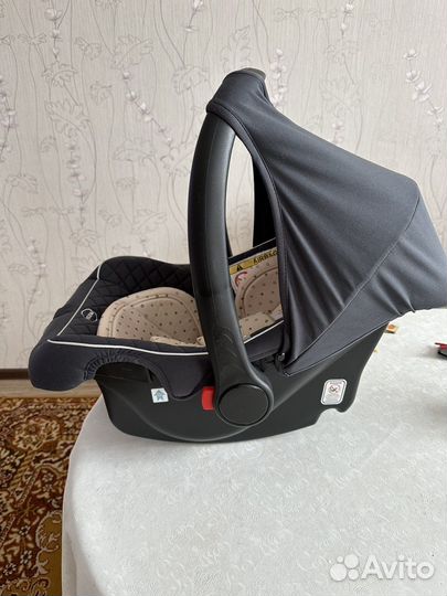 Переноска для малышей автомобильная