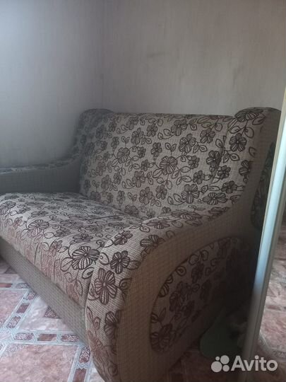 Диван