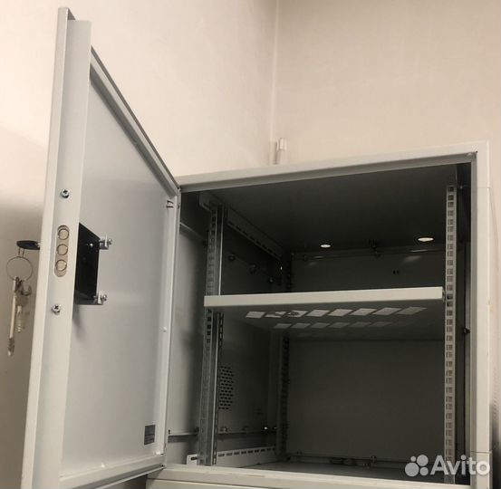 Телекомуникационный шкаф