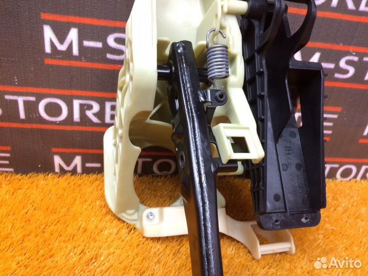 Педаль тормоза Bmw 7-Series F01 N63B44 2011