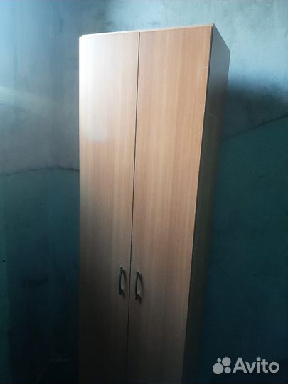 Шкаф