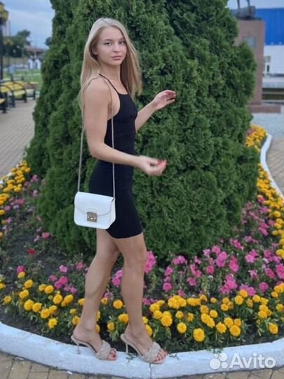 Платье bershka