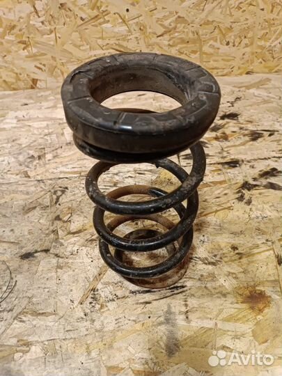 Пружина задняя левая Hyundai Santa Fe универсал