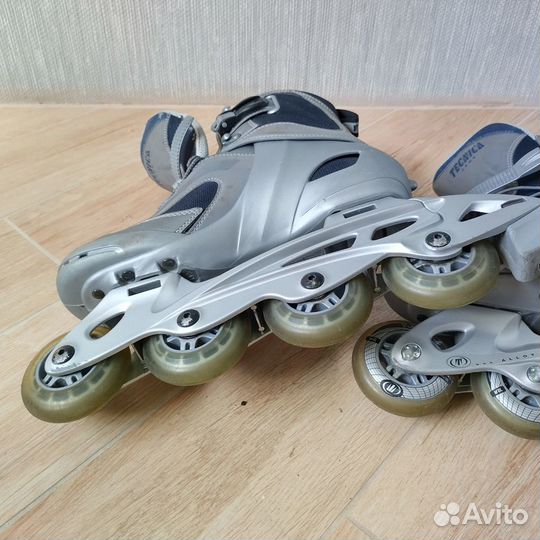 Роликовые коньки женские в отличном состоянии