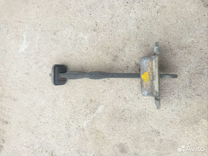 Ограничитель двери передний правый Volvo S40