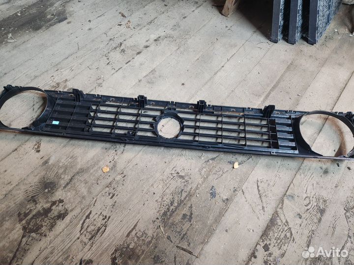 Решетка радиатора volkswagen golf 2