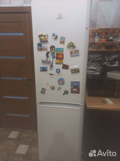 Холодильник Indesit