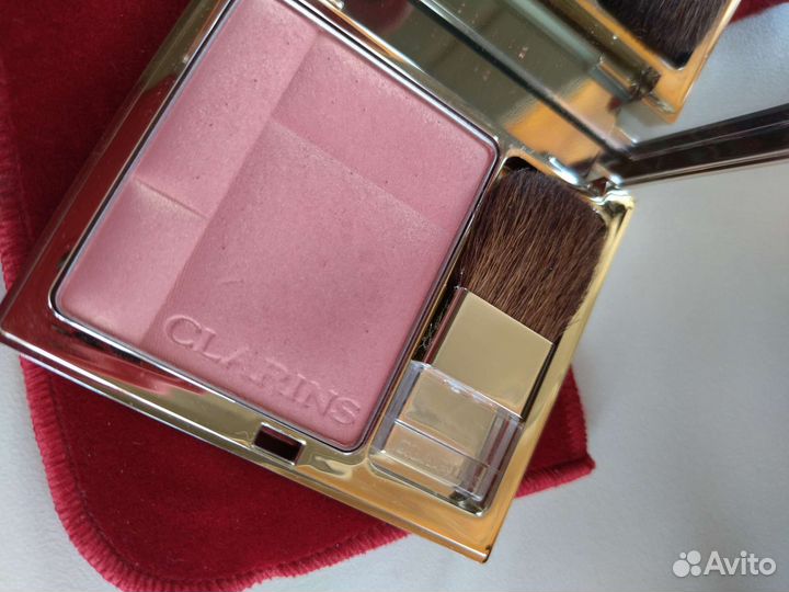 Румяна Clarins т. 09