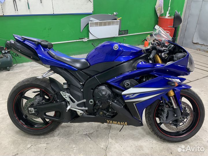 Yamaha YZF-R1