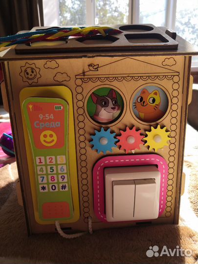 Развивающие игрушки, бизиборд