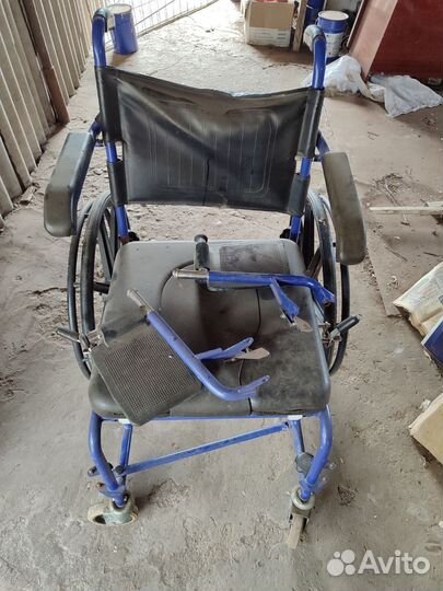 Кресло каталка с санитарным оснащением