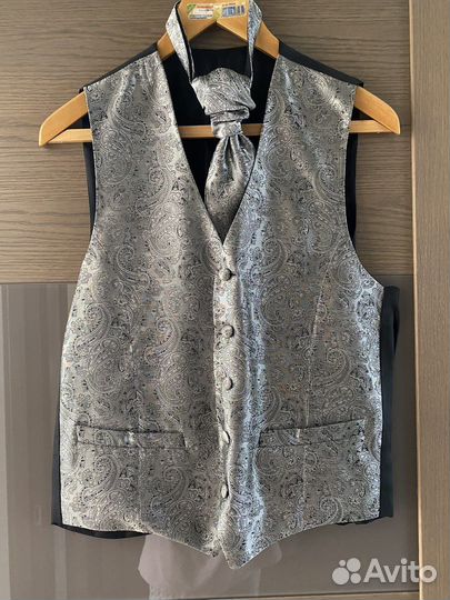 Жилетка мужская новая
