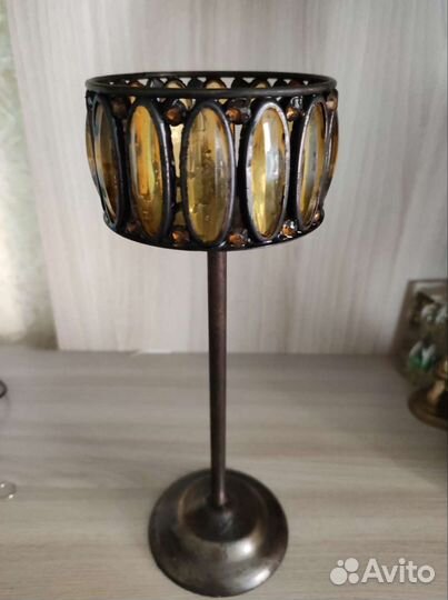 Статуэтка на стол, ваза - торшер