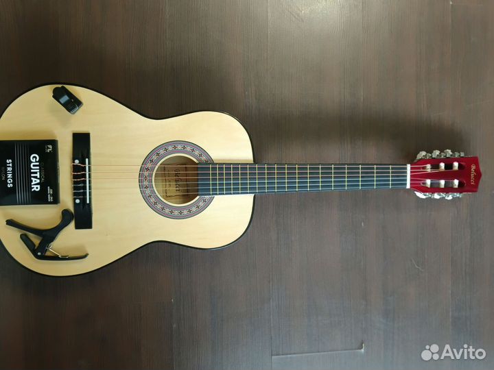 Классическая гитара шестиструнная