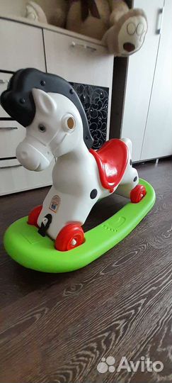 Детская качалка лошадь